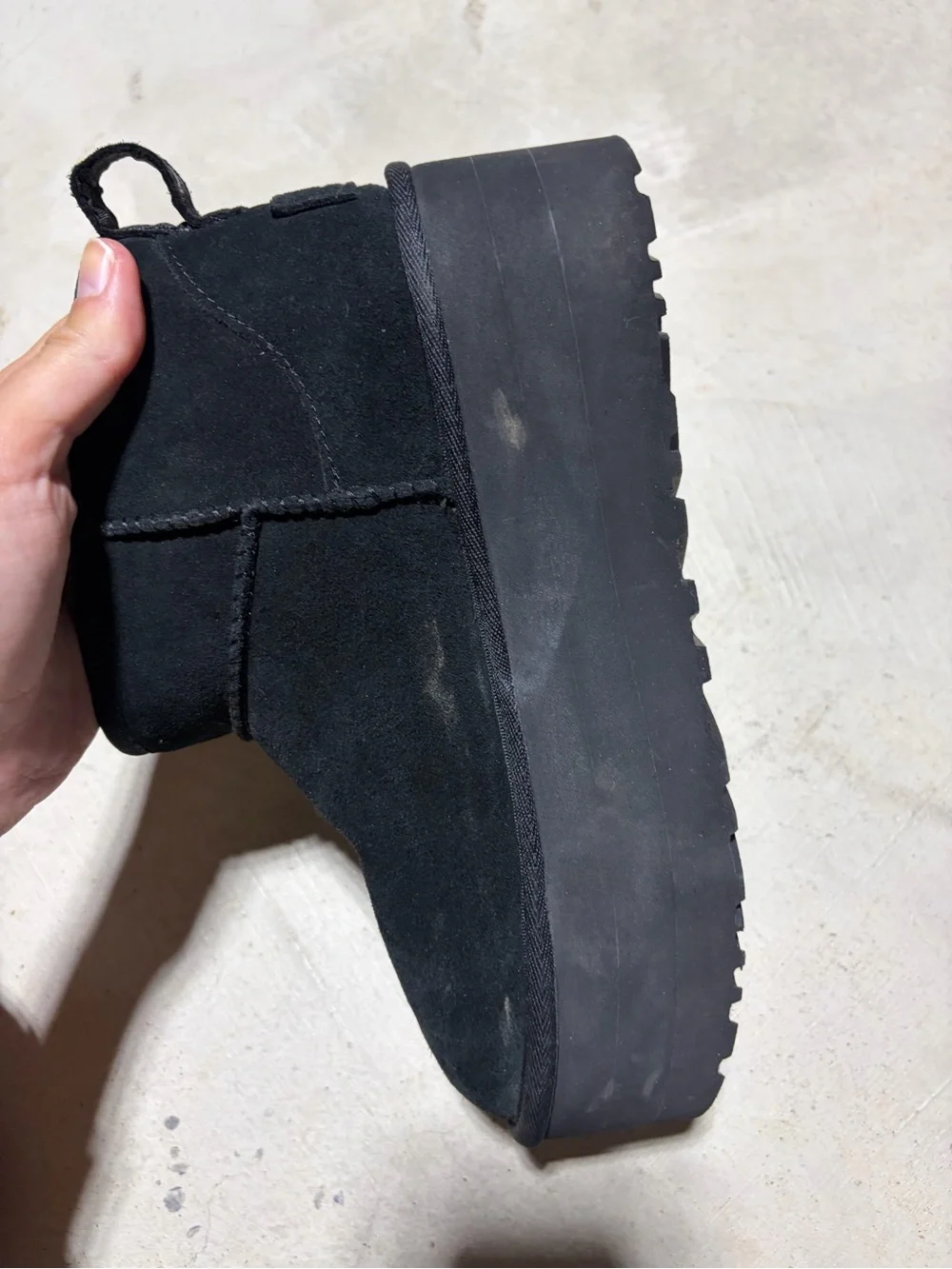 UGG classic ultra mini platform Black boots 6
